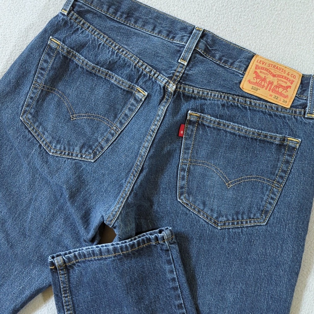 Levi's 559 Relaxed Straight Jeans Mens 32x30 Blue Denim Casual Distressed Hem
